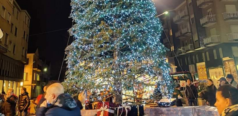 Accensione delle luminarie e dell'albero di Natale a Valenza